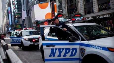 Policisté v New Yorku moná budou moci po úastnících nehody poadovat telefon...