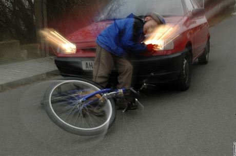 Dopravní nehoda, cyklista a auto - ilustraní foto
