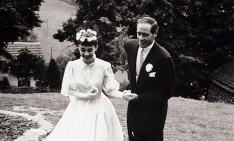 Audrey Hepburnov - 1. svatba
