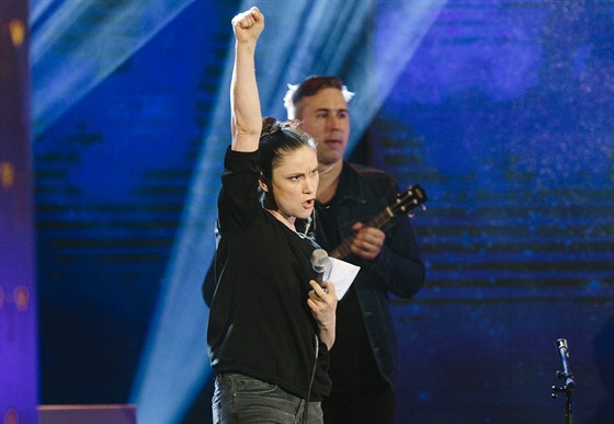 Lenka Dusilová při předávání hudebních cen Anděl ostře kriticky vystoupila...
