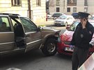 Nehoda v umavské ulici v Praze (12. dubna 2016).