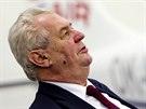 Prezident Milo� Zeman na n�v�t�v� spole�nosti F AIR Bene�ov provozuj�c�...