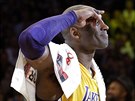 Kobe Bryant se louí s kariérou a s fanouky LA Lakers.