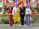 Britský princ William s manelkou Kate a bhútánský král Jigme Khesar Namgyel...