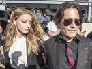 Amber Heardová a Johnny Depp u australského soudu (Gold Coast, 18. dubna 2016)