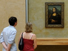 Paí, Louvre, Mona Lisa. Ped legendárním obrazem nebudete nikdy postávat sami.