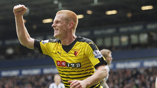 Ben Watson slav svou druhou branku v sezon, kterou poslal Watford do veden nad West Bromwichem.