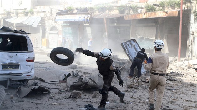 kody zpsoben leteckm nletem na syrsk Aleppo (16. duben 2016)