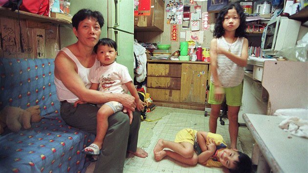 Jednm z tehdejch obyvatel Kowloon Walled City byl Lam Chu Choi. Se svou desetilennou rodinou bydlel na dvaceti metrech tverench.