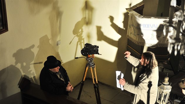 Natáčení hraného dokumentu o páteru Josefu Toufarovi v Číhošti.