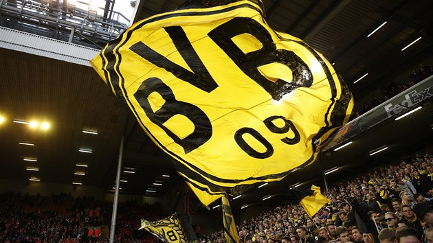 Fanouci Borussie Dortmund podporují svj tým.