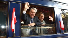 Rakouský prezident Heinz Fischer s manelkou pijeli v pondlí na dvoudenní...