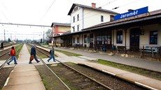 Nádraží v Jaroměři. Od pondělí začne výluka na trati do Hradce Králové (14. 4....
