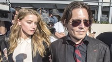 Amber Heardová a Johnny Depp u australského soudu (Gold Coast, 18. dubna 2016)