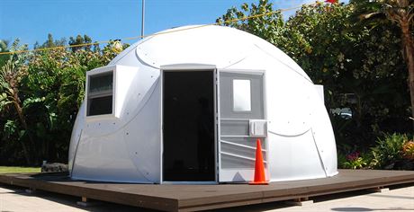 Prvních dvanáct bílých kupolí najde své místo na návtrné stran ostrova Oahu. 