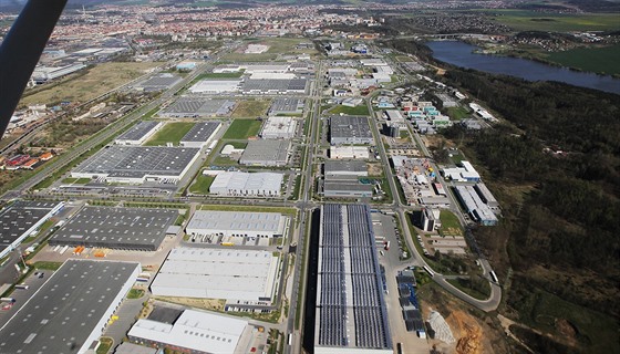 Borská pole v Plzni patří mezi jednu z největších průmyslových zón v Česku. Opustí ji tři velké firmy, které láká Srbsko.