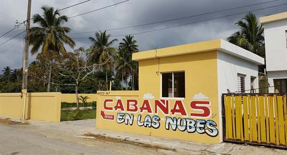Výraz cabanas se ve panltin pouívá pro horskou chatu. V Dominikánské...