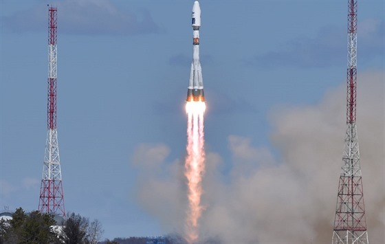 Ruská raketa Sojuz 2.1a je první raketou, která odletěla z nového kosmodromu...