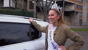 Umí nová Česká Miss Andrea Bezděková řídit?