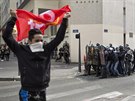 Stet policie s demonstranty v Lyonu (28. dubna 2016)