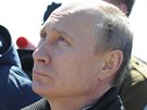 Ruský prezident Vladimir Putin sleduje odloený start rakety z nového...