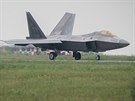 Americk letoun F-22 Raptor v Rumunsku