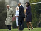 Americký prezident Barack Obama s chotí piletli do britského Windsoru oslavit...