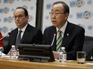 Generální tajemník OSN Pan Ki-mun a francouzský prezident Francois Hollande na...