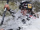 Kateina Kudjová bhem kvalifikace vodních slalomá v praské Troji