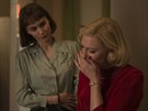 Rooney Mara a Cate Blanchettová ve filmu Carol