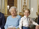 Britská pota vydává u píleitosti 90. narozenin královny Albty II. sadu...