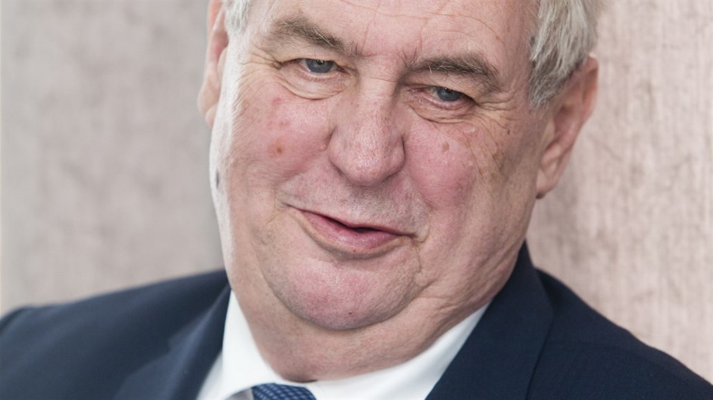 Prezident Milo� Zeman navrhuje zestátnit ve�ejnoprávní �T.