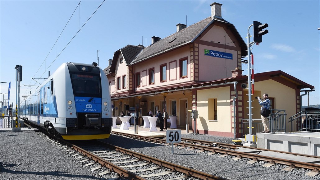 Na nov� elektrifikovanou tra� ze �umperka do Kout� nad Desnou vyjel 22. dubna zku�ebn� první vlak RegioPanter. V b�ném provozu zde za�nou první elektrické vlaky jezdit od �ervna.