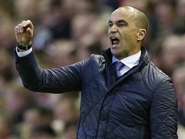 Trenr Evertonu Roberto Martinez bhem mstskho derby proti Liverpoolu.