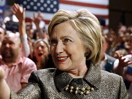 Demokratka Hillary Clintonová vyhrála čtyři z pěti nominačních soubojů 26....