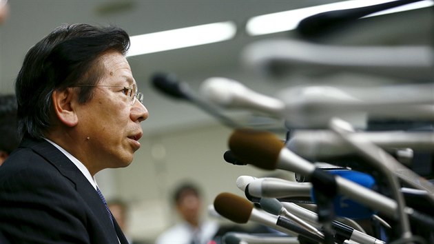 Prezident a provozn editel automobilky Mitsubishi Tecur Aikawa po skandlu s manipulac spoteby paliva oznmil rezignaci.