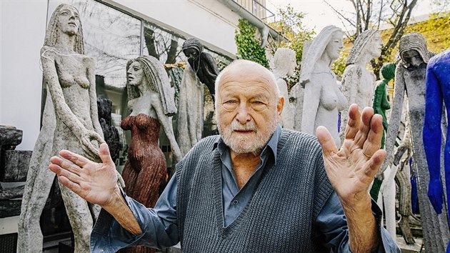 Sochař a restaurátor Olbram Zoubek oslavil 21. dubna 2016 své devadesátiny.