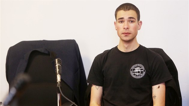 Soud zprostil ruskho anarchistu Igora evcova viny z toku na dm ministra obrany Martina Stropnickho. (27. dubna 2016)