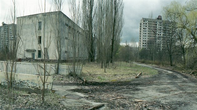 MIchal Sup fotil v okol ernobylu panoramatickm filmovm fotoapartem.