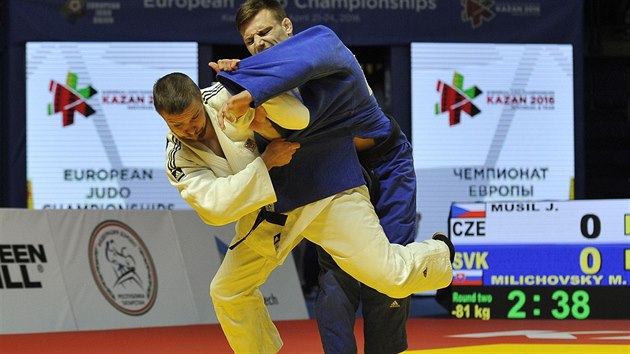 Judista Jaromír Musil (vlevo) na mistrovství Evropy v Kazani.