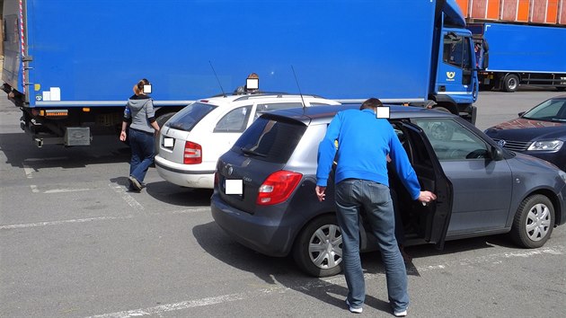 Za tyi roky okradli eskou potu jej zamstnanci o statisce litr nafty, koda je odhadovna a nkolik milion korun