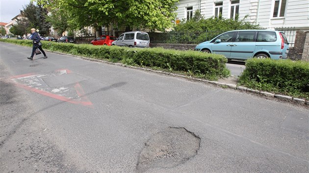 Souasn pohled na Palachovu ulici v Litomicch.