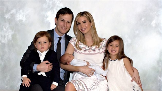 Ivanka Trumpová, její manžel Jared Kushner a děti Joseph, Theodore a Arabella (25. dubna 2016)