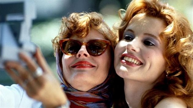 Susan Sarandonov a Geena Davisov ve filmu Thelma a Louise (1991)
