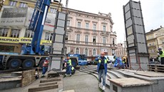 Demontá� plze�ského pomníku Díky, Ameriko! (23. 4. 2016)