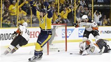 Ryan Johansen z Nashvillu jásá, obrana Anaheimu práv inkasovala.