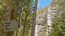 V Teplických skalách na Broumovsku oteveli nové nauné stezky. (29. dubna 2016)