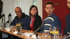 Slezská diakonie po p�esunu Irá�an� do byt� v �eském T�ín� svolala ve st�edu...