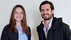 �védský princ Carl Philip a princezna Sofia si odná�ejí z porodnice...