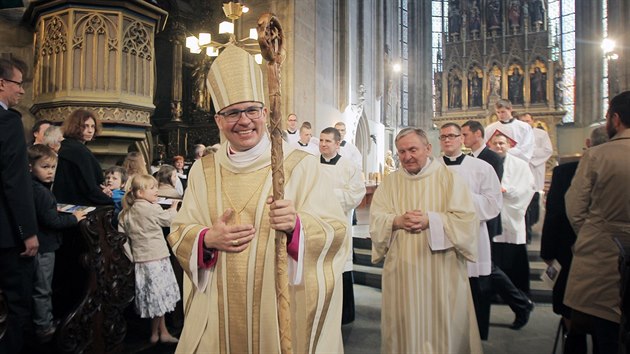 Biskupsk svcen Tome Holuba v v katedrle svatho Bartolomje (30. dubna 2016)